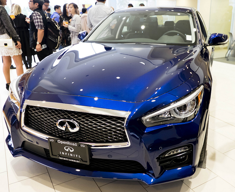 Infiniti Q70