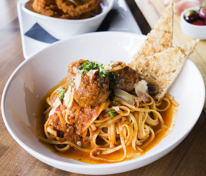 Linguini & Meatballs