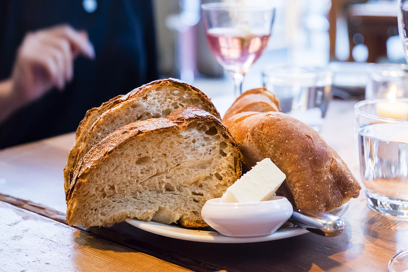 foreign-cinema-bread