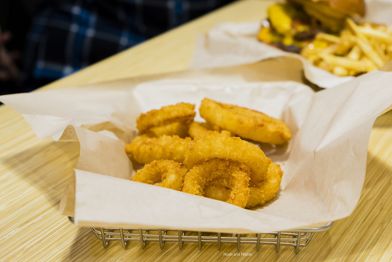 johnny-rockets-onion-rings