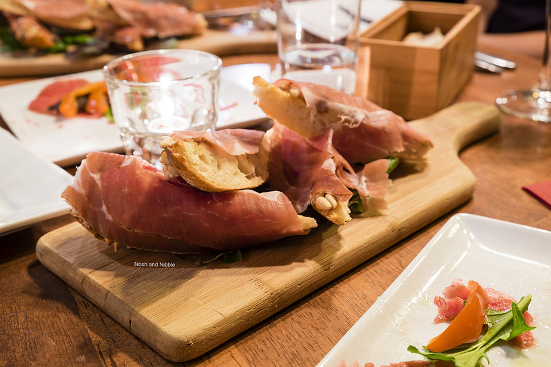 yaletown-lantipasto-bruchetta-leccese