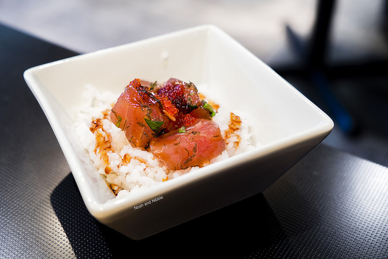 crave-kaanapali-traditional-poke