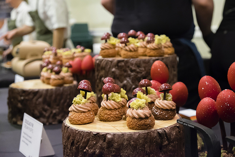 eat-pastry-douglas-fir-cream-puffs