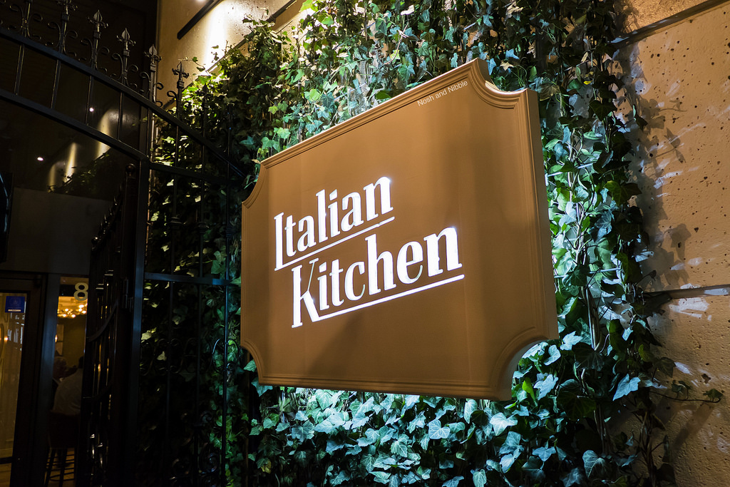 italian-kitchen-outside