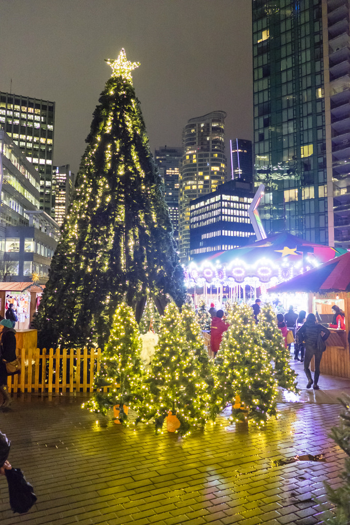 vancouver-christmas-market-2017-tree