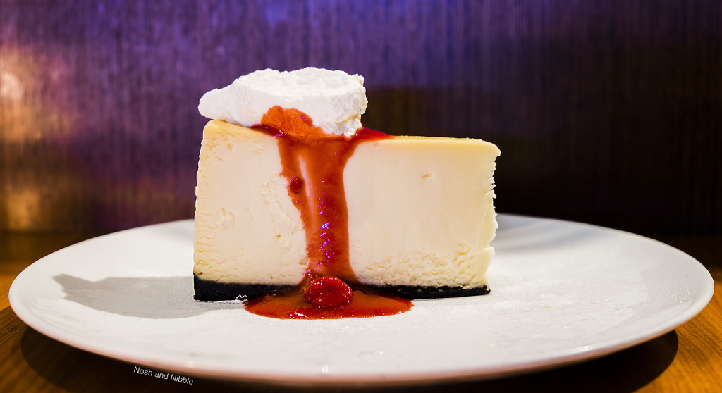 cactus-club-cafe-bentall-5-white-chocolate-cheesecake