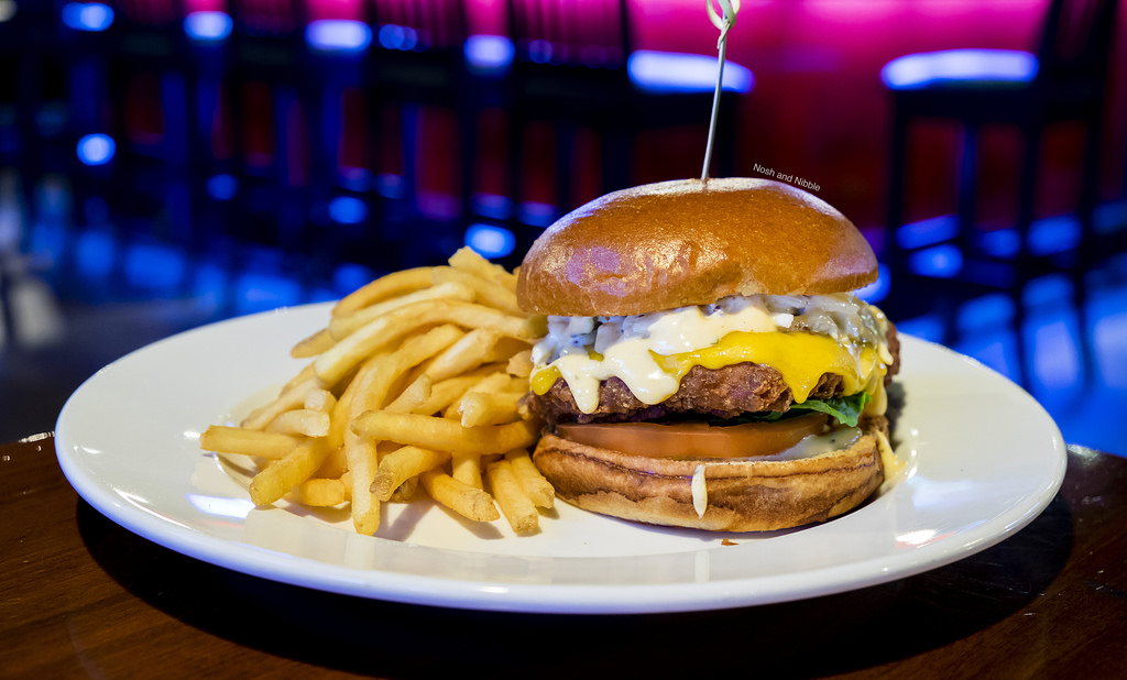 second-floor-eatery-buttermilk-fried-chicken-sandwich