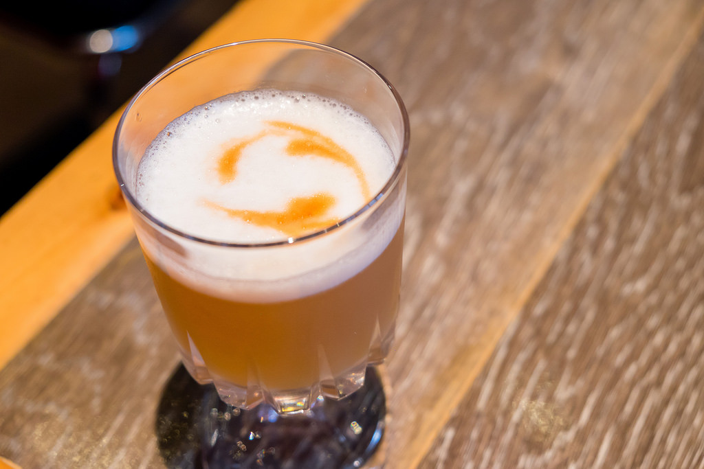 the-compound-cedar-smoked-whisky-sour