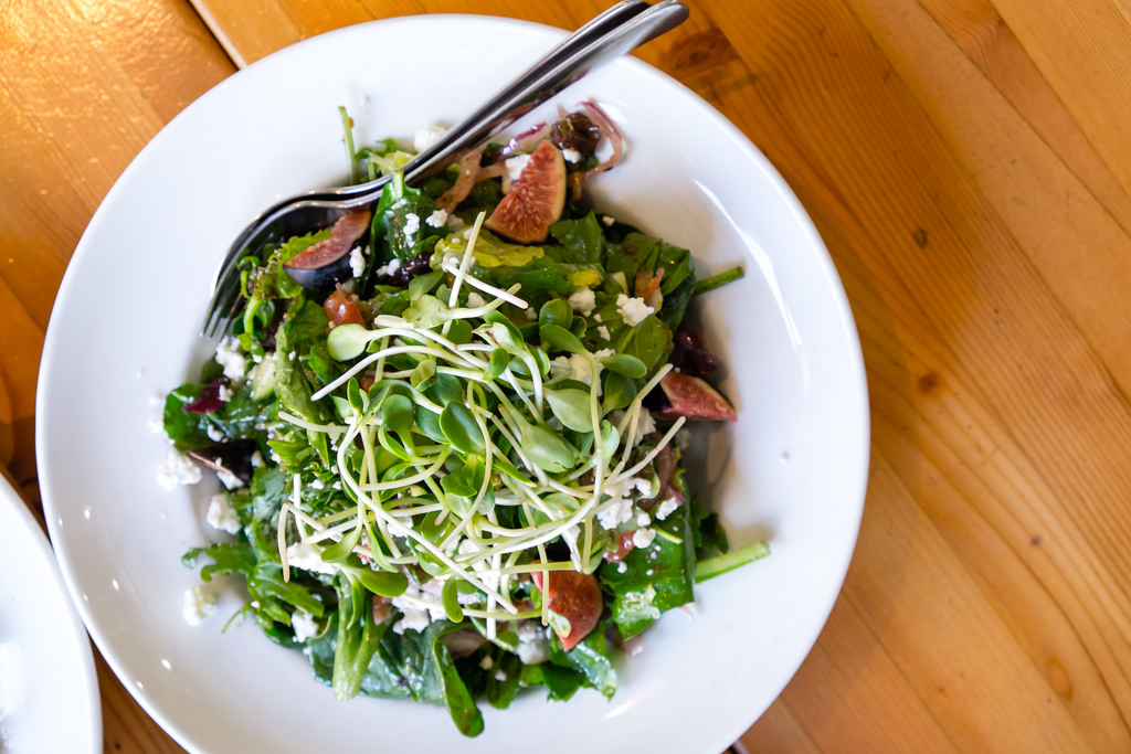 rocky-mountain-flatbread-fig-goat-cheese-salad