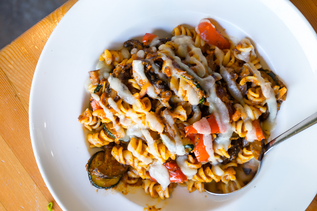 rocky-mountain-flatbread-roasted-veggie-rotini