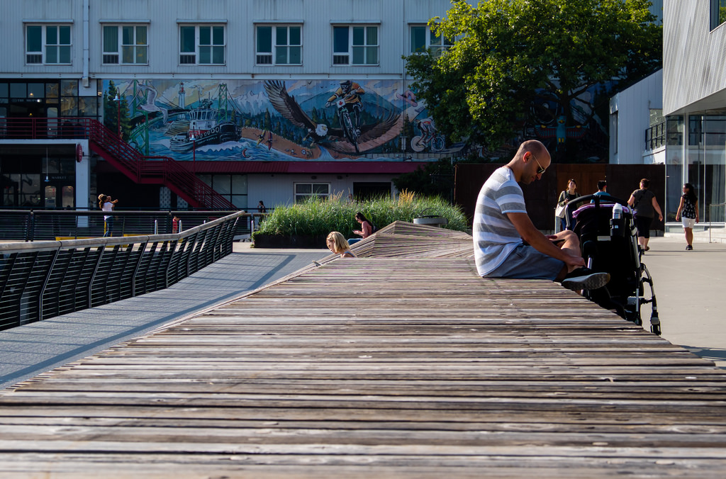 shipyards-night-market-bench