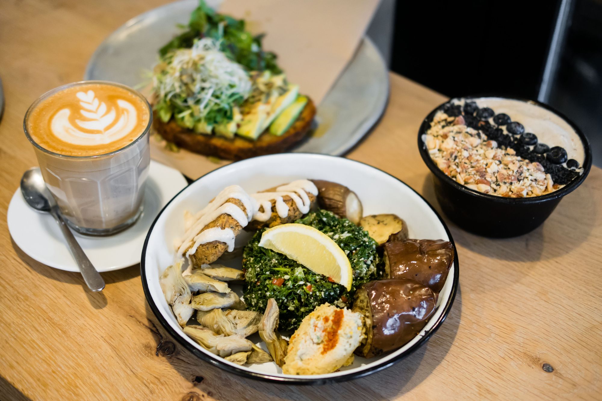 Best Unique Cafes in Vancouver [GUIDE]