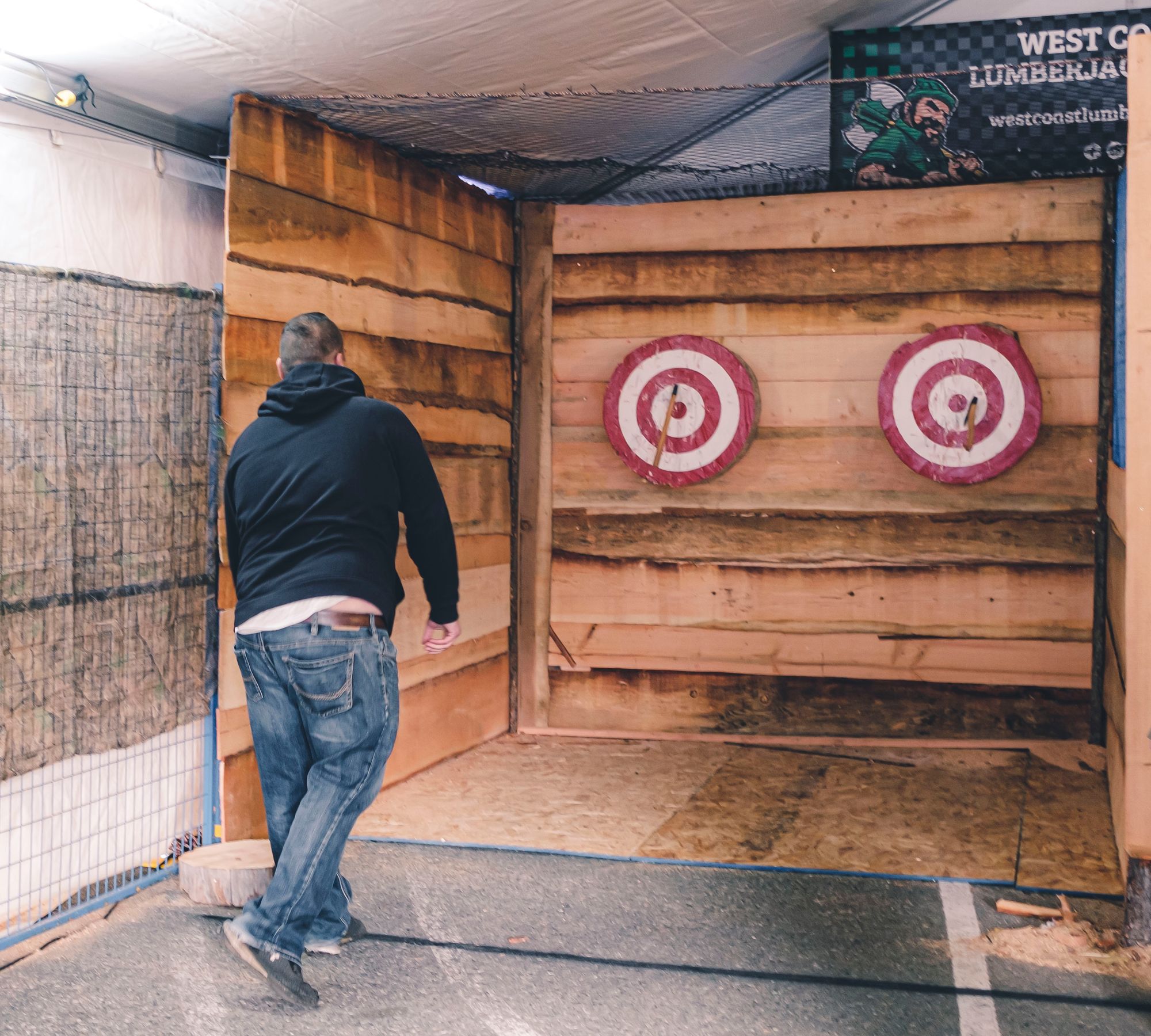 Axe-Throwing