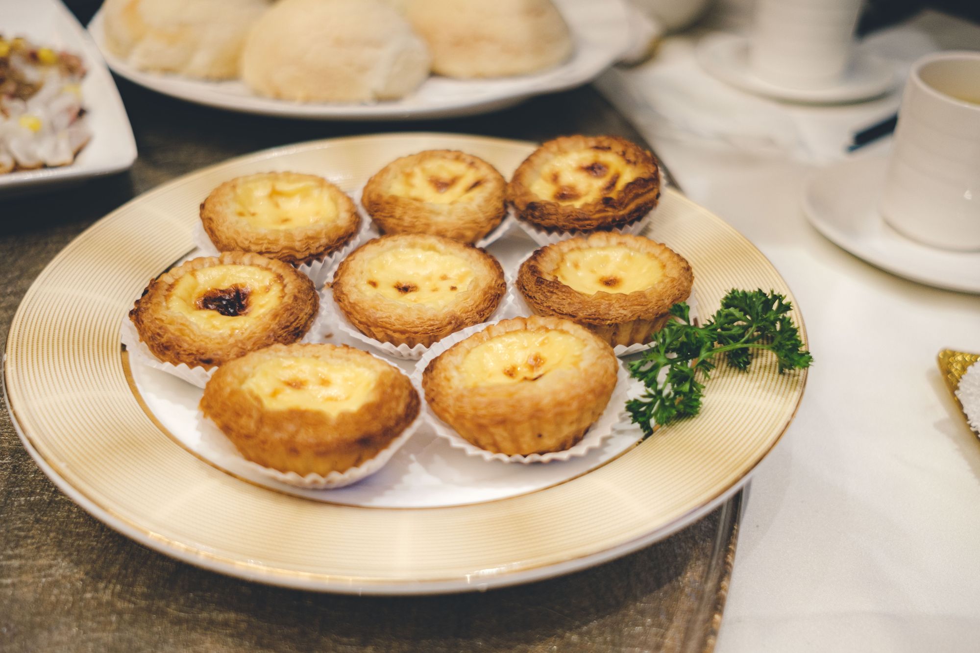 Baked Egg Tart with Milk Puff Pastries