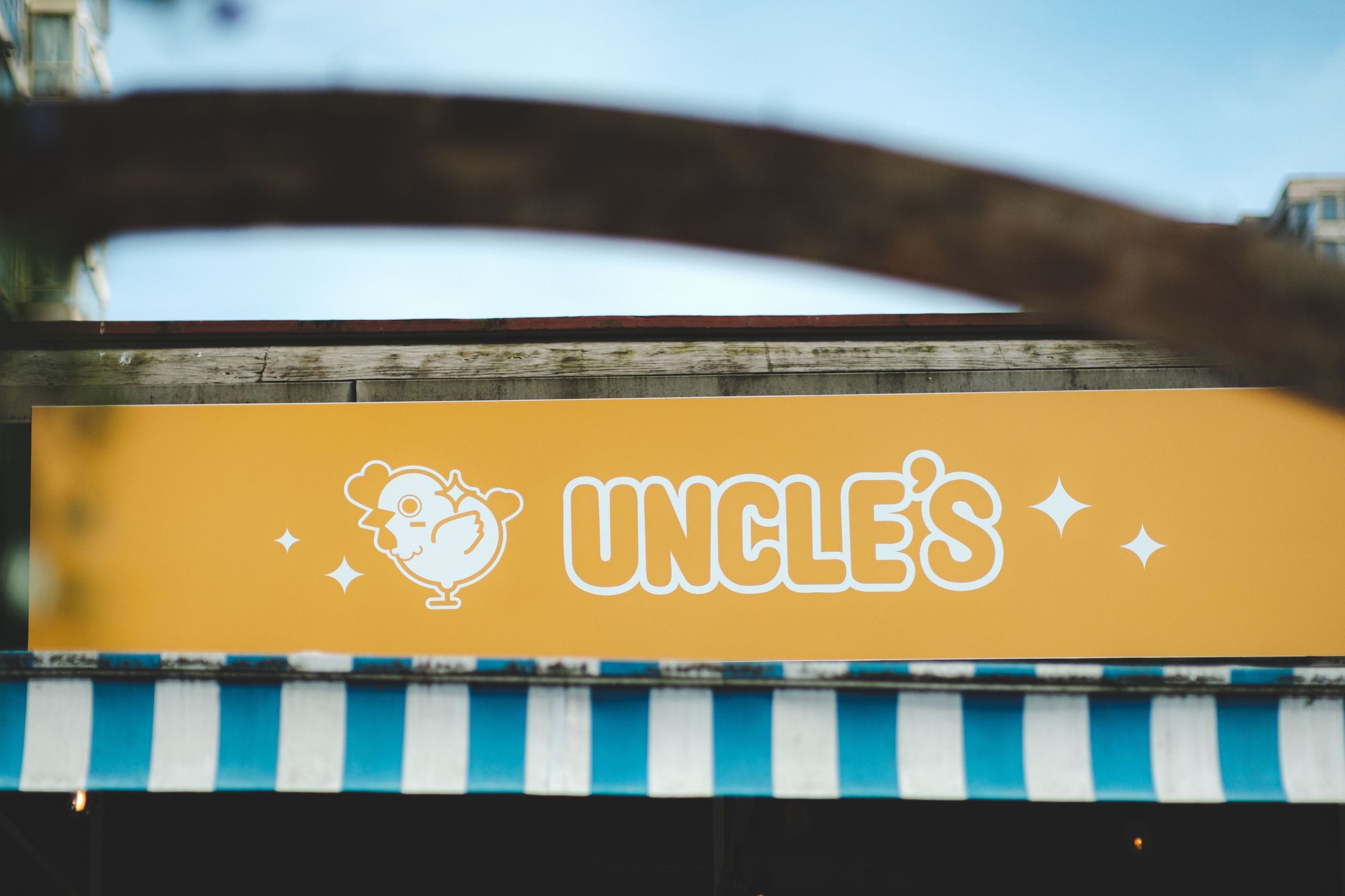 Uncle's Signage