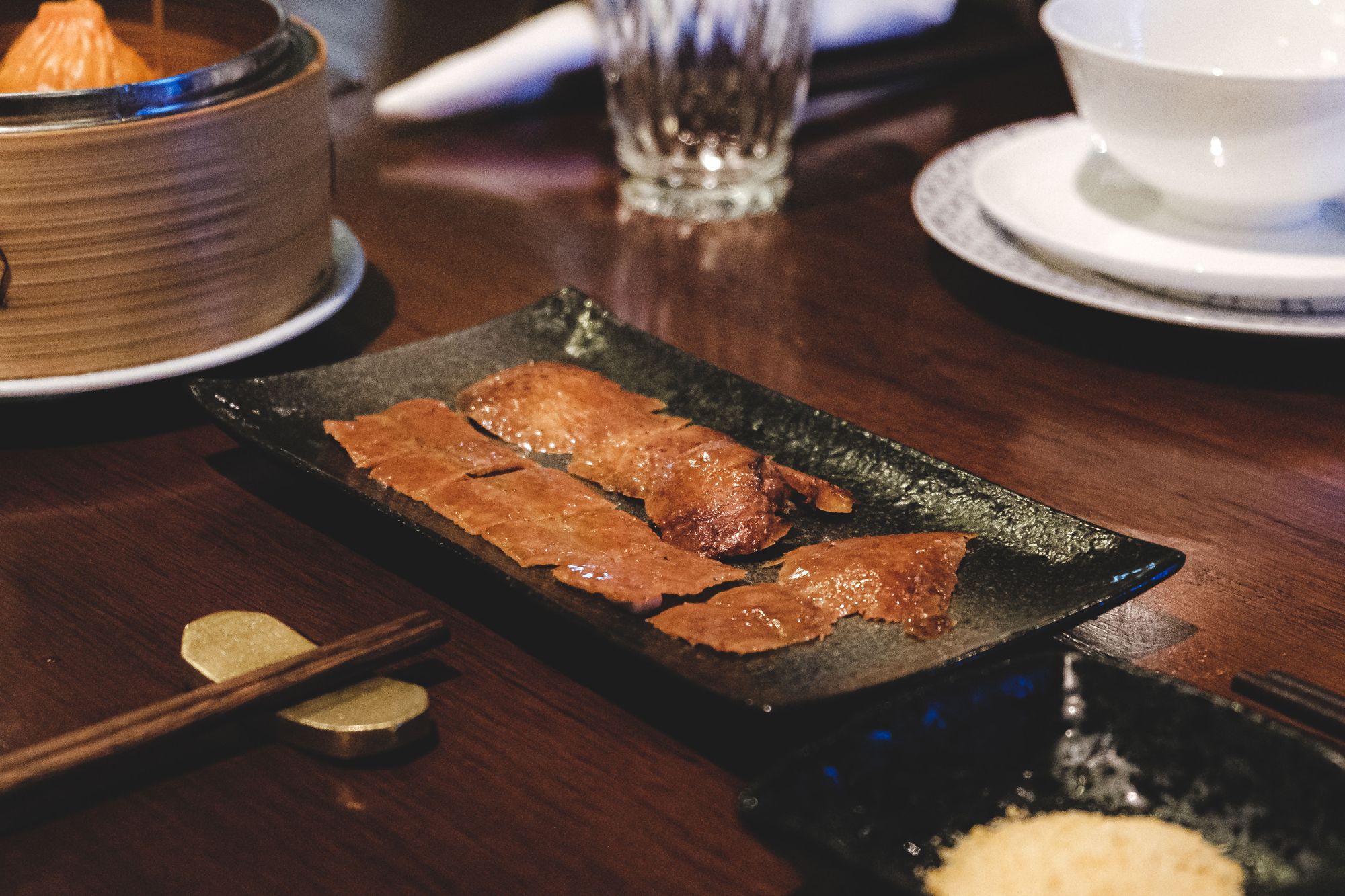 Mott 32 Vancouver – Apple Wood Peking Duck "Signature Cut"