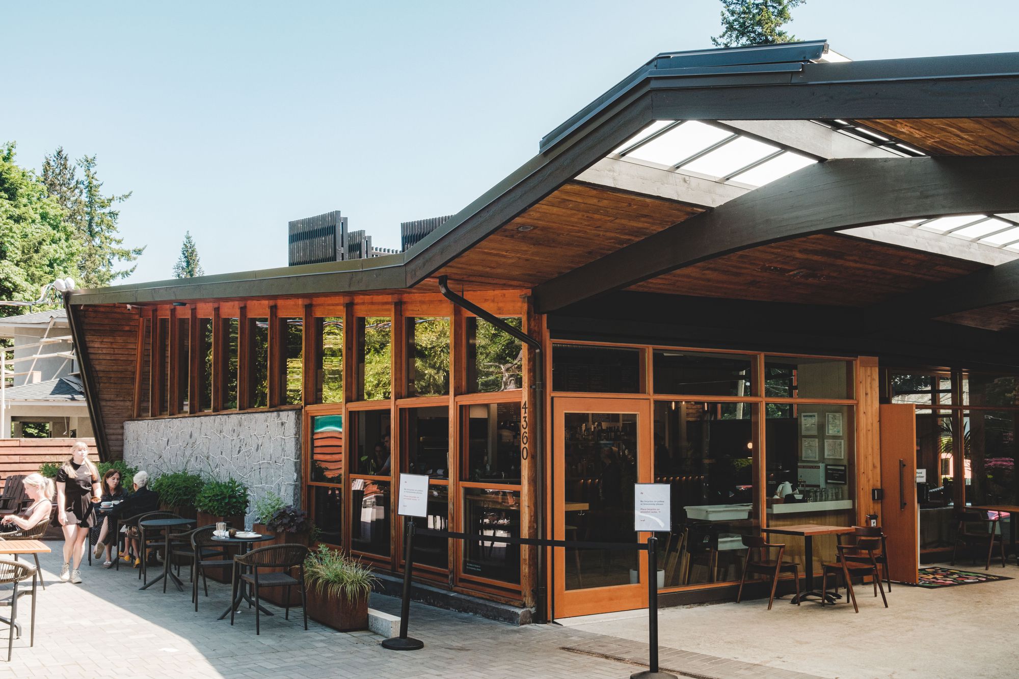 Isetta Cafe Building in West Vancouver