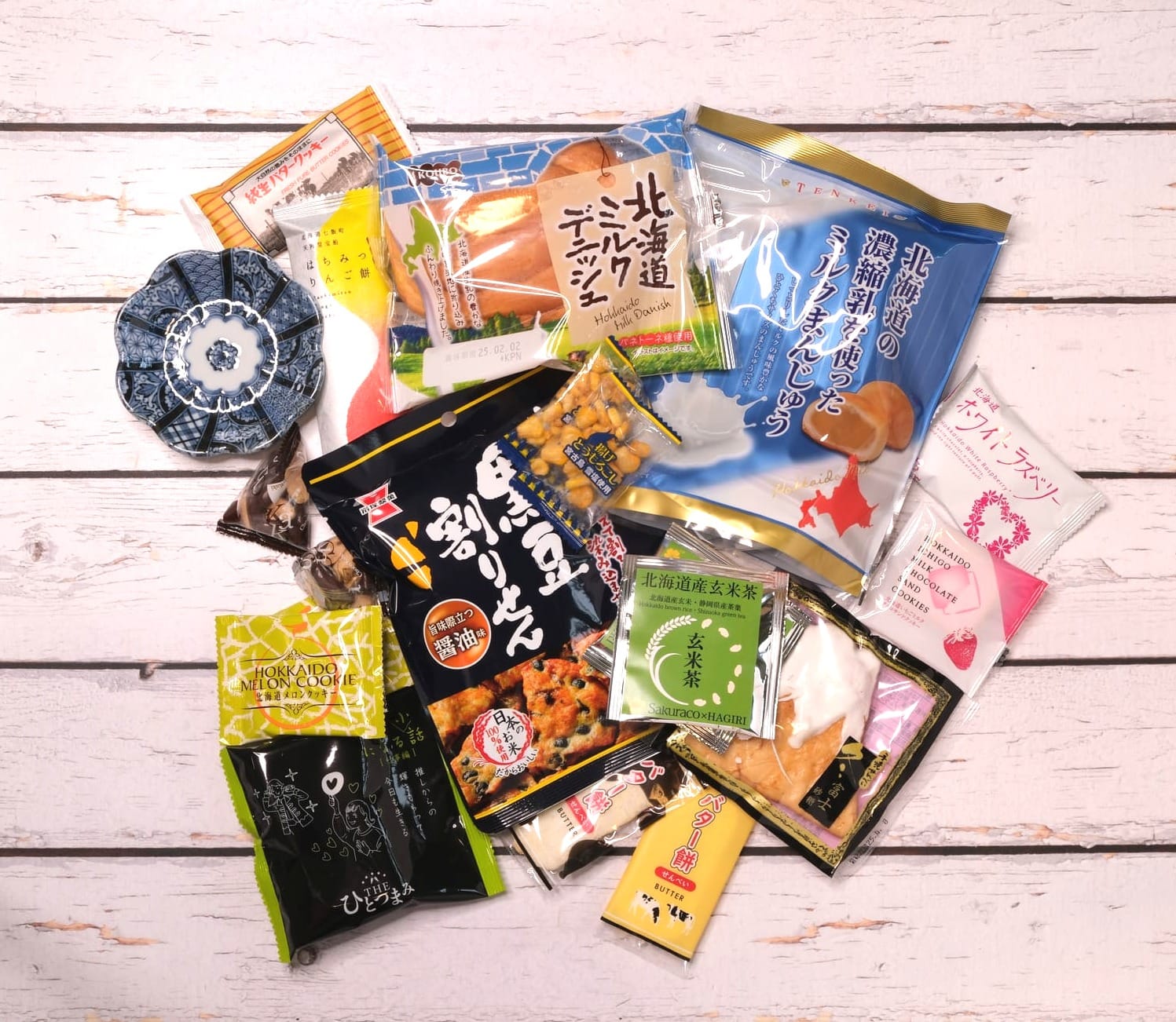 Sakuraco Subscription Box - All Snacks