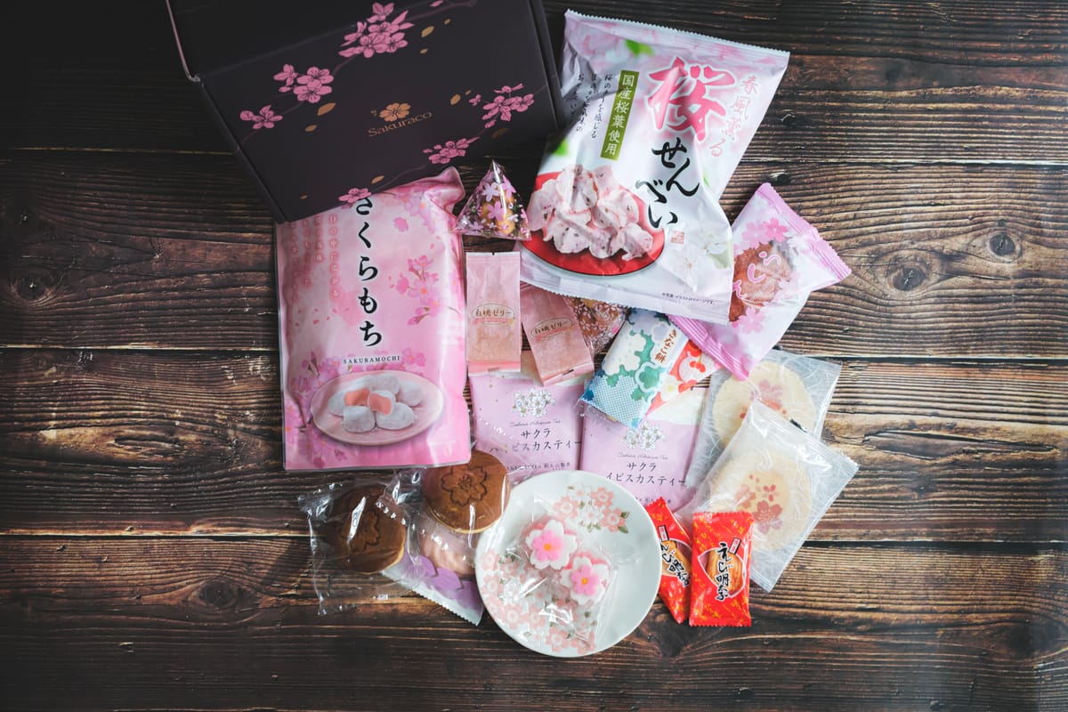 Sakuraco and TokyoTreat [OVERVIEW] – Japanese Snack Boxes for
