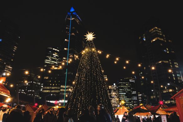 Vancouver Christmas Market 2021 – Food Pricing Guide [EVENT]