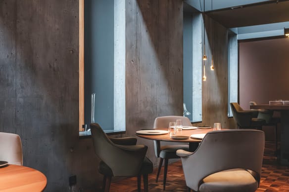 Moss Restaurant [REVIEW] – A 34,900 ISK Culinary Experience Amid Iceland's Elemental Majesty