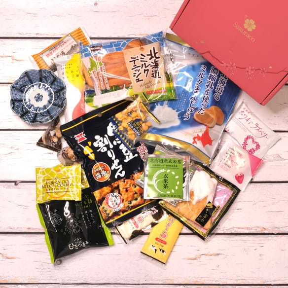 Sakuraco and TokyoTreat [OVERVIEW] – Japanese Snack Boxes for December 2024